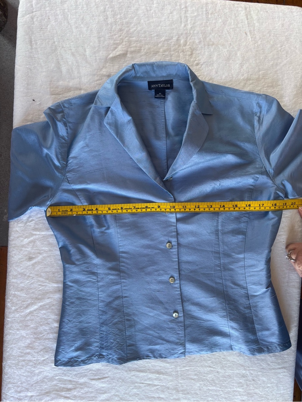 Women’s Ann Taylor Blue Button Front 100% Silk 3/4 Sleeve Blue Size 10 - Picture 5 of 9